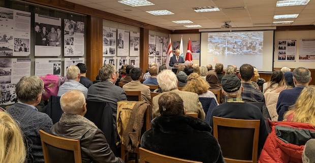 Yılın Belgesel Fotoğrafçısı adayı Nicholas Mackey, Londra'da Göbeklitepe ve Karahan Tepe'yi anlattı